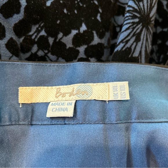 Boden Navy and black floral skirt - Picture 9 of 13